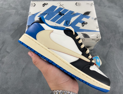 Jordan 1 Retro Low OG SP Fragment x Travis Scott